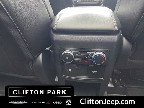 Used 2021 Ford Explorer Limited w/ Equipment Group 301A AWD/4WD image 20