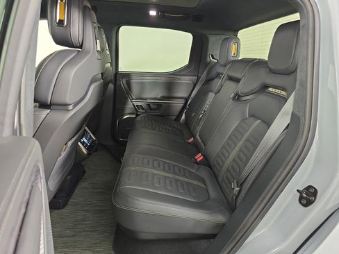 Used 2023 Rivian R1T Launch Edition image 21