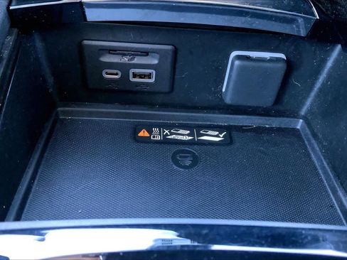 Used 2023 Buick Envision Avenir image 35