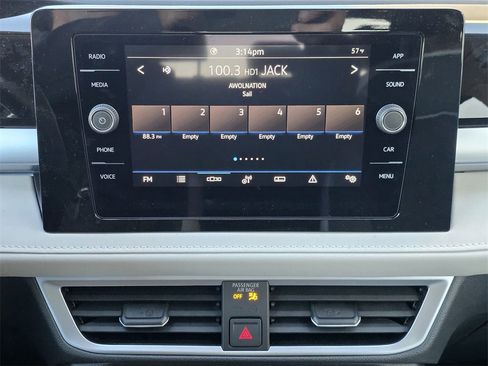 New 2026 Volkswagen Taos SE image 12