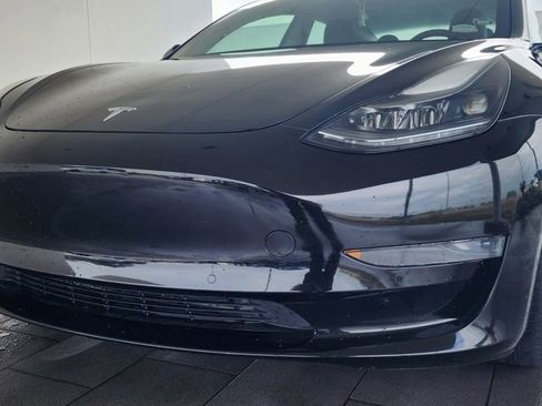 Used 2021 Tesla Model 3 Standard Range Plus image 2