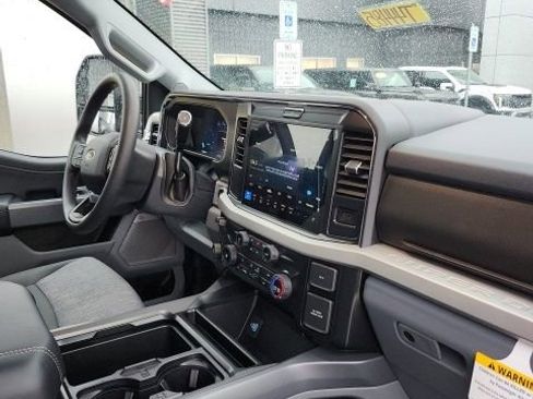 New 2026 Ford F350 XLT w/ XLT Premium Package AWD/4WD image 25