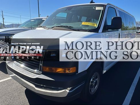 Used 2025 GMC Savana 3500 LT w/ LT Preferred Equipment Group RWD image 1