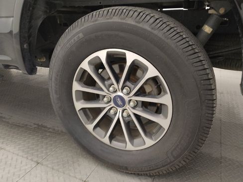 Used 2018 Ford F150 XLT w/ Equipment Group 302A Luxury AWD/4WD image 31