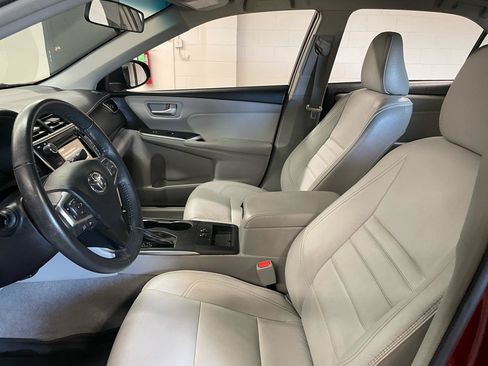 Used 2017 Toyota Camry XLE FWD image 13