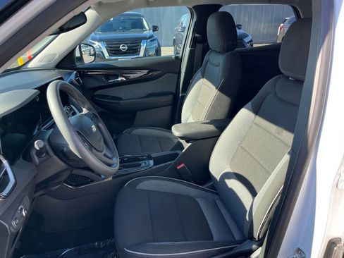 Used 2025 Chevrolet TrailBlazer LT image 33