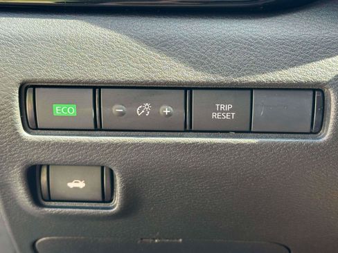 Used 2023 Nissan Sentra SV w/ All-Weather Package FWD image 17