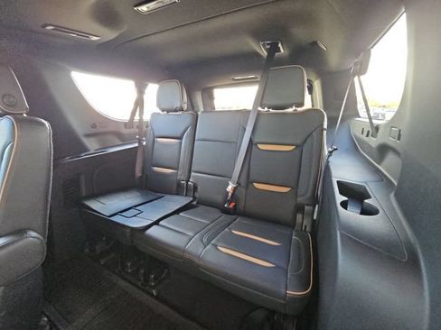 Used 2021 GMC Yukon XL AT4 w/ AT4 Premium Plus Package AWD/4WD image 29
