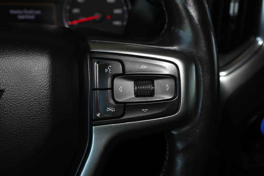 Used 2021 Chevrolet Silverado 1500 LTZ AWD/4WD image 21