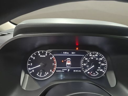 Used 2024 Nissan Rogue S FWD image 28
