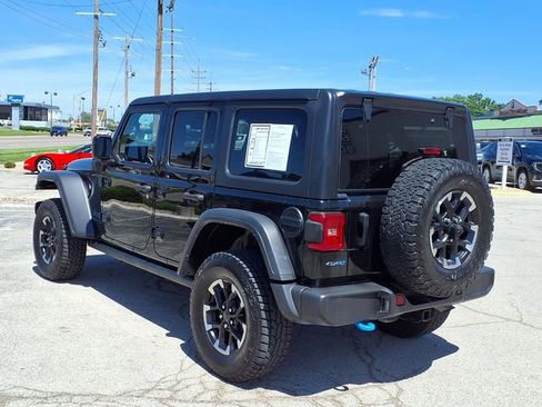 Used 2024 Jeep Wrangler Unlimited Rubicon 4xe AWD/4WD image 2