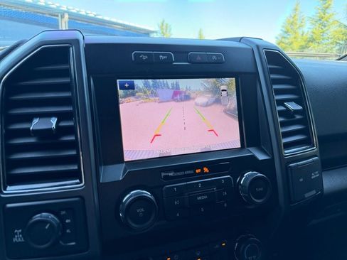 Used 2020 Ford F150 XLT w/ Equipment Group 302A Luxury AWD/4WD image 17