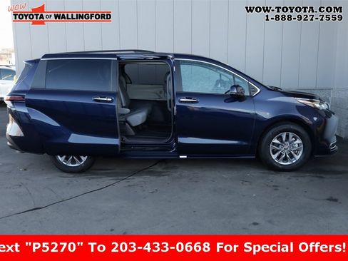 Certified 2024 Toyota Sienna XLE image 17