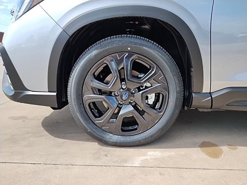 Used 2025 Subaru Ascent Bronze Edition image 14