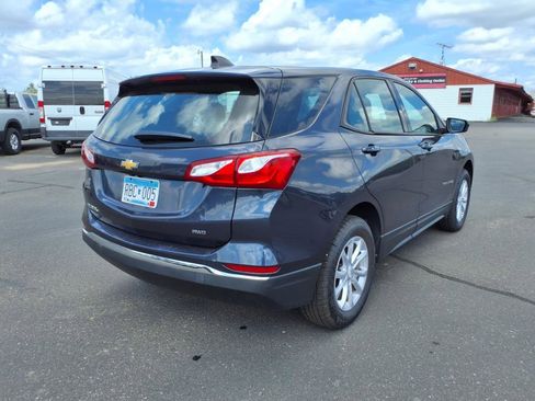 Used 2018 Chevrolet Equinox LS image 6