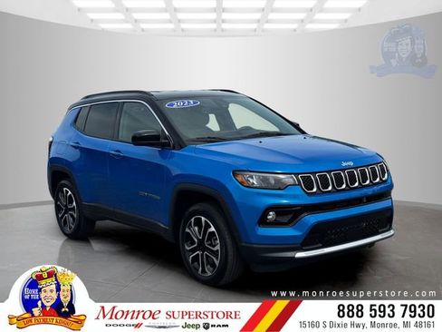 Used 2023 Jeep Compass Limited AWD/4WD image 1