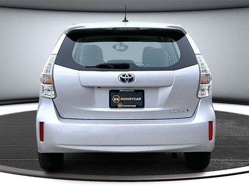 Used 2012 Toyota Prius V Three image 5