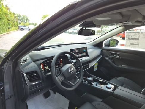 New 2026 Nissan Rogue Platinum AWD/4WD image 16