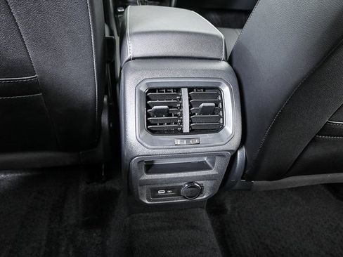 Used 2024 Volkswagen Tiguan SE R-Line image 16