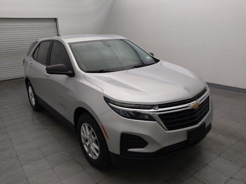 Used 2022 Chevrolet Equinox LS AWD/4WD image 13