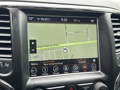 Used 2018 Jeep Grand Cherokee Limited AWD/4WD image 48