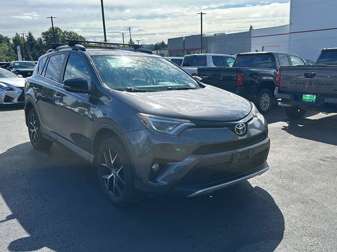 Used 2016 Toyota RAV4 SE AWD/4WD image 4