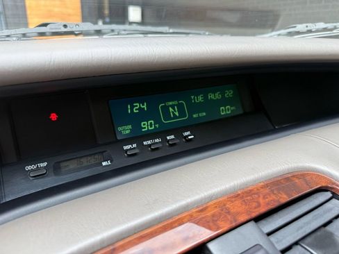 Used 2001 Toyota Avalon XL image 38