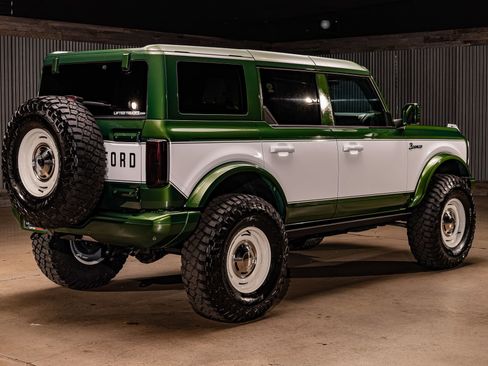 Used 2025 Ford Bronco Badlands image 10