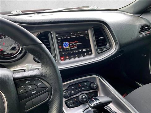 Used 2022 Dodge Challenger R/T Scat Pack RWD image 8