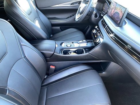 Certified 2026 INFINITI QX60 Luxe w/ Cargo Package FWD image 10