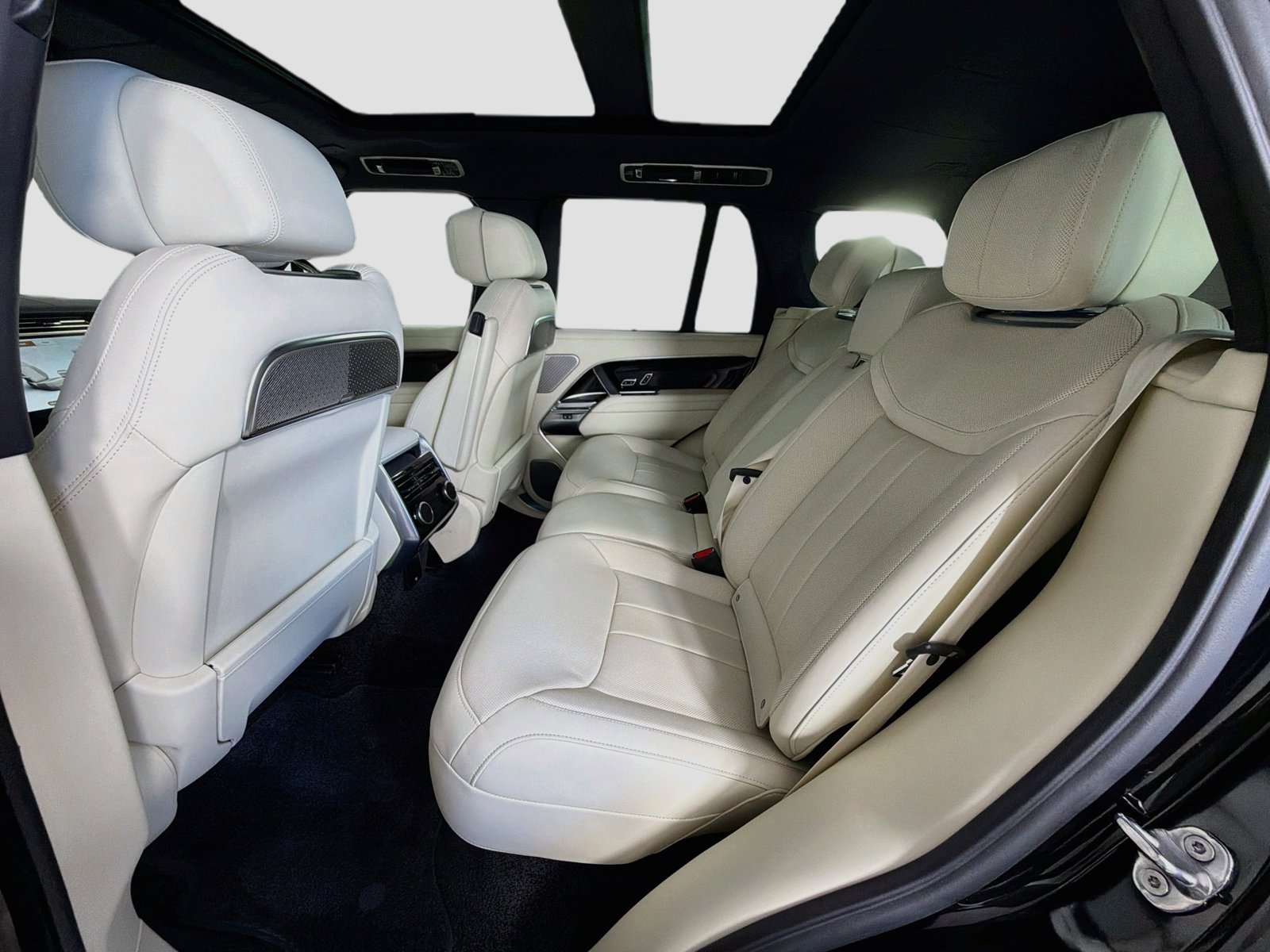 New 2026 Land Rover Range Rover Autobiography AWD/4WD image 27
