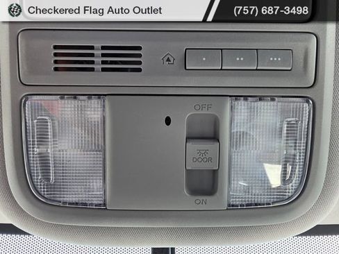 Used 2017 Honda Ridgeline RTL-T image 10