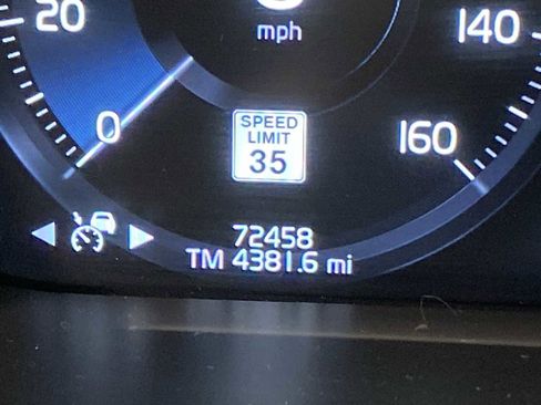 Used 2019 Volvo XC90 T6 Momentum w/ Advanced Package image 18