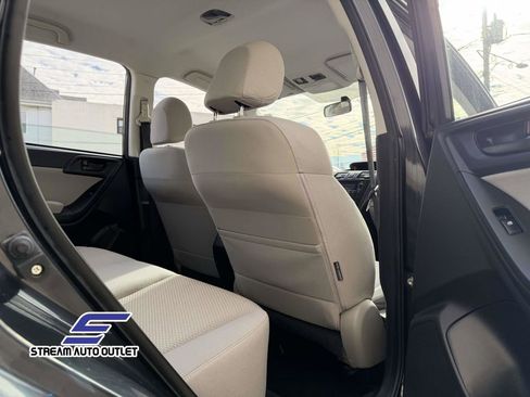 Used 2014 Subaru Forester 2.5i image 18