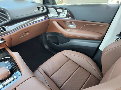 New 2026 Mercedes-Benz GLS 450 4MATIC image 15