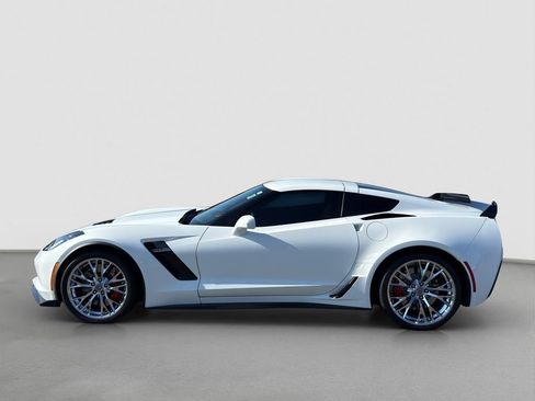 Used 2016 Chevrolet Corvette Z06 w/ 2LZ Preferred Equipment Group RWD image 3