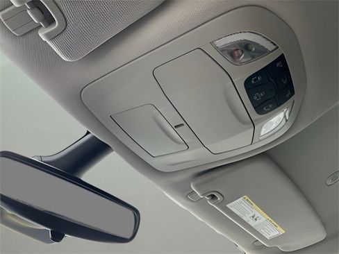 Used 2024 Chrysler Pacifica Touring-L image 51