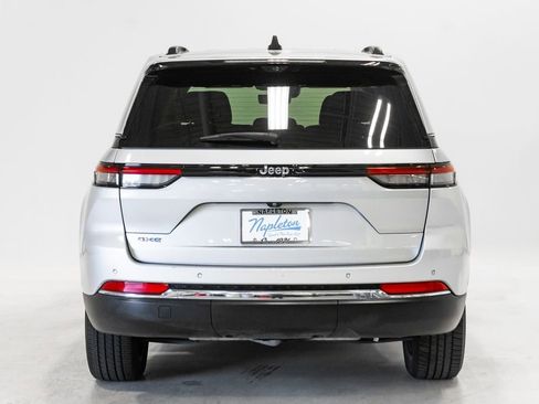 Used 2023 Jeep Grand Cherokee 4WD 4xe w/ Luxury Tech Group II image 33