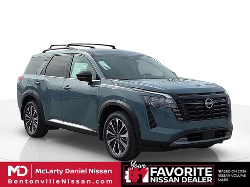 New 2026 Nissan Pathfinder Platinum image 1