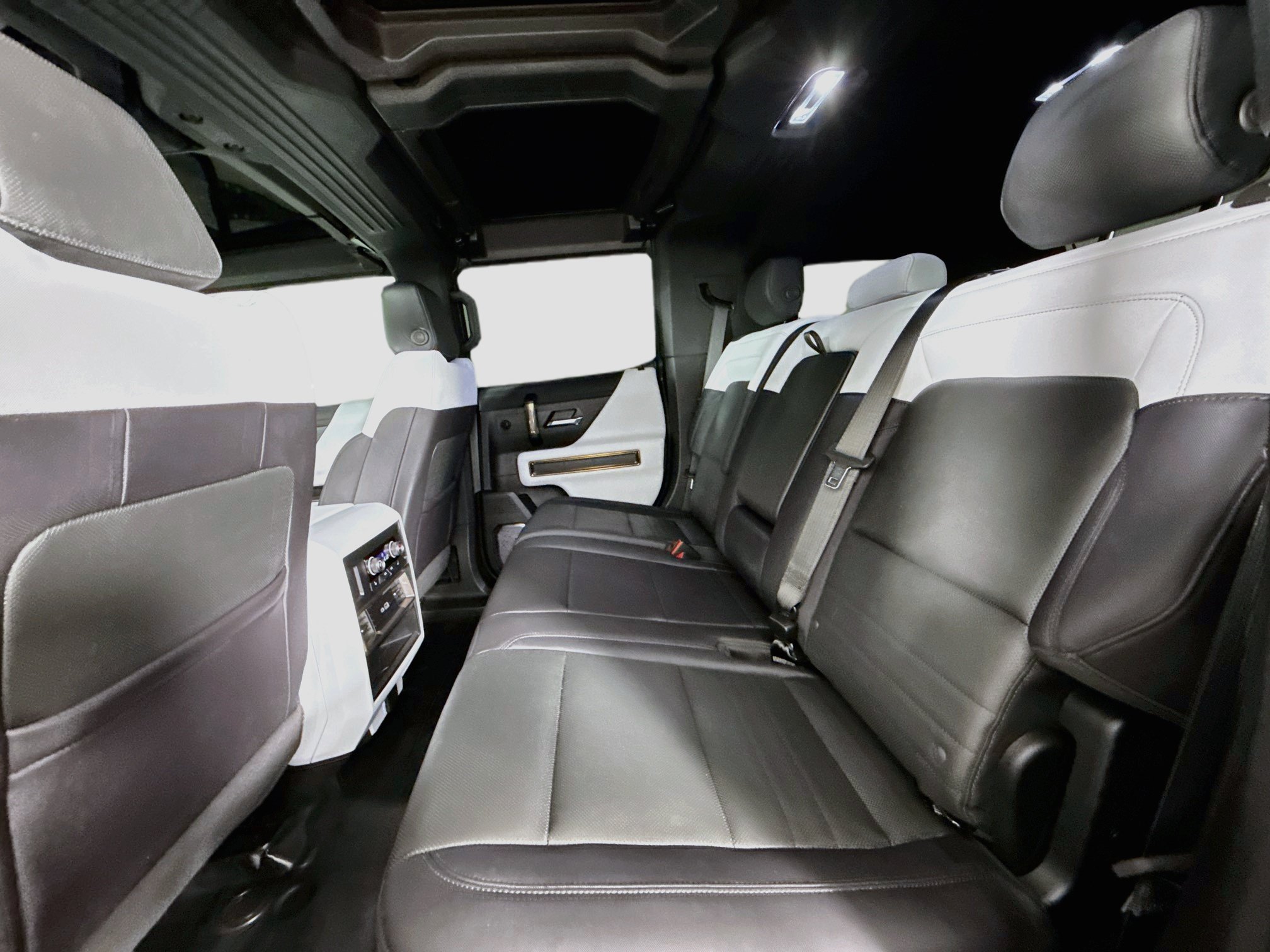 Used 2025 GMC Hummer EV 2X AWD/4WD image 27