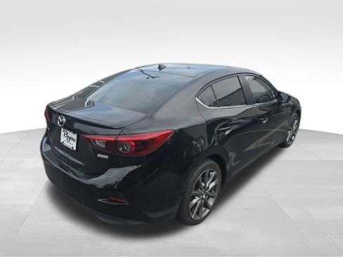 Used 2018 MAZDA MAZDA3 Grand Touring w/ Premium Equipment Package FWD image 5