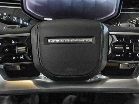Used 2024 Land Rover Range Rover SV image 35