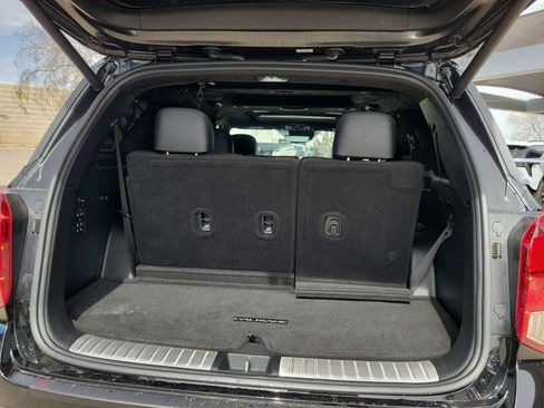 Used 2024 Hyundai Palisade Calligraphy image 15