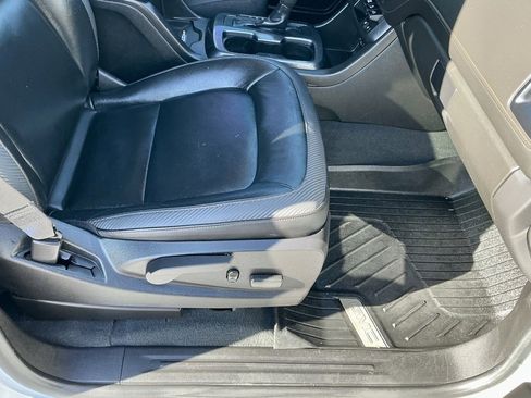 Used 2021 GMC Canyon AT4 w/ Driver Alert Package image 23