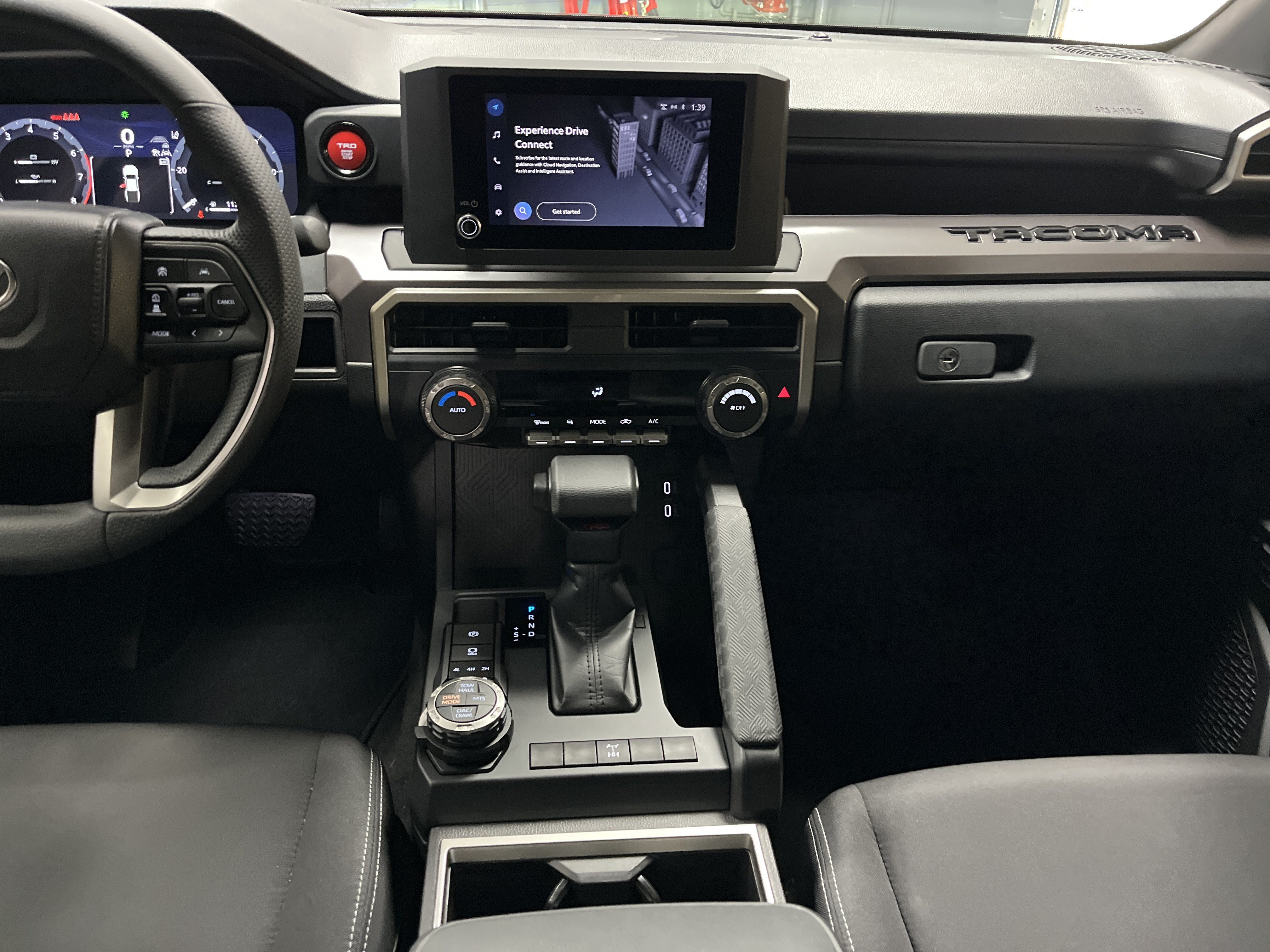 Certified 2025 Toyota Tacoma TRD Off-Road AWD/4WD image 29