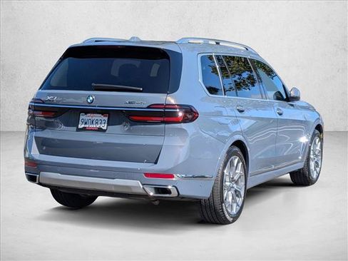 Used 2026 BMW X7 xDrive40i AWD/4WD image 5