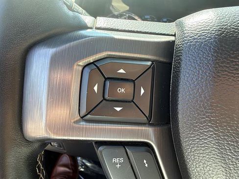 Used 2018 Ford Expedition Platinum AWD/4WD image 38
