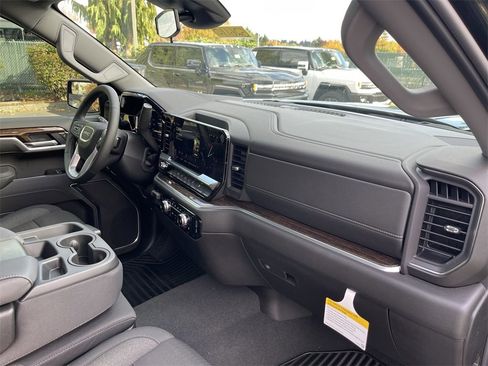 New 2026 GMC Sierra 1500 Elevation image 29