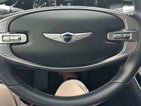 Used 2025 Genesis GV70 2.5T AWD/4WD image 12