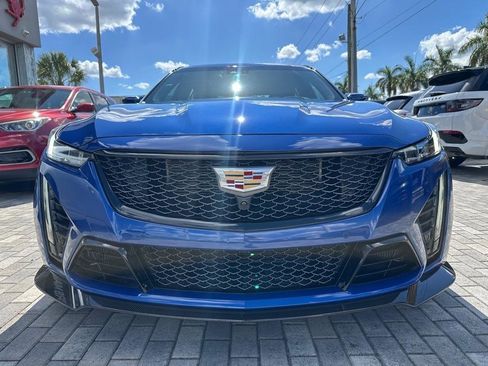 Used 2023 Cadillac CT5 V Blackwing w/ Carbon Fiber Package 2 RWD image 3